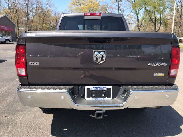 2015 RAM Ram Pickup 1500 4x4 SLT 4dr Crew Cab 5.5 ft. SB Pickup